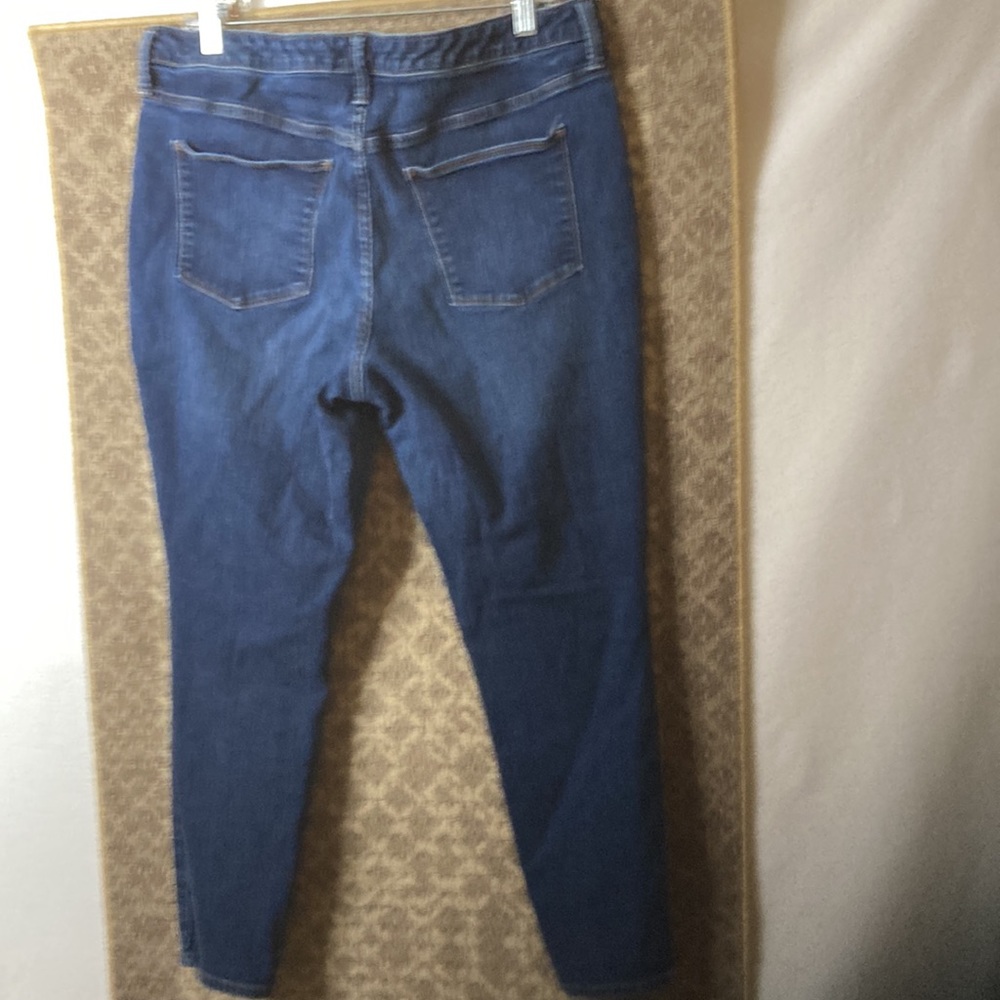 Universal Thread size 16 jeans. - Picture 11 of 11